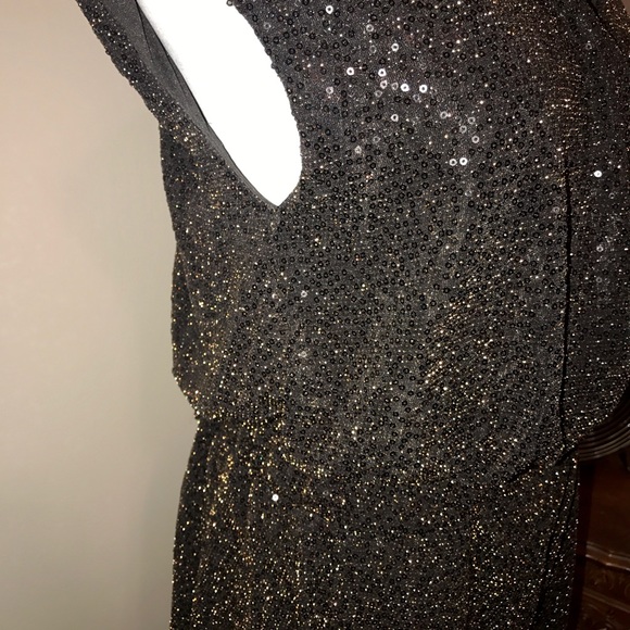 SOLD——-NWOT. ROMPER BLACK GOLD HOLIDAY PARTY MEDIUM. - Picture 5 of 6
