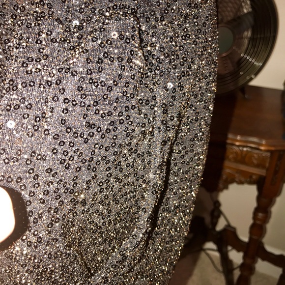 SOLD——-NWOT. ROMPER BLACK GOLD HOLIDAY PARTY MEDIUM. - Picture 6 of 6