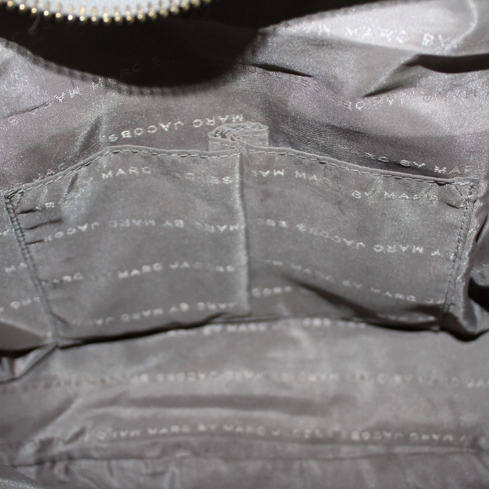 Marc by Marc Jacobs Grey Pebbled Leather Purse - Picture 6 of 8