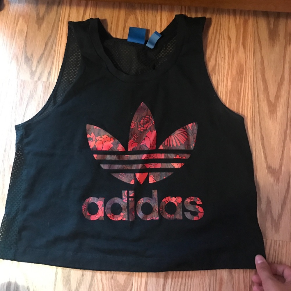 ADIDAS CROP TOP. NEW