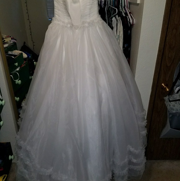 Wedding Dress - Galina Size 0 - Picture 2 of 3
