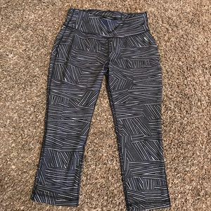 Activewear crop leggings