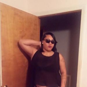 Meet your Posher, Dina