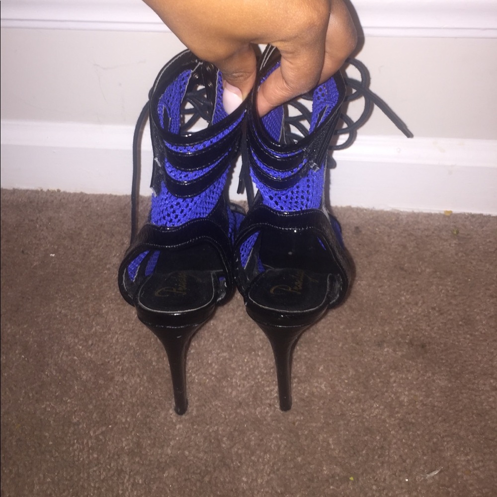 Shoes - Picture 3 of 4