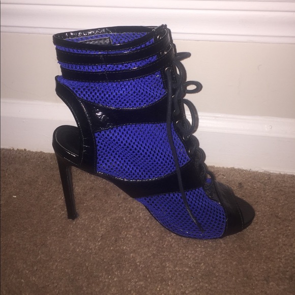 Shoes - Picture 4 of 4