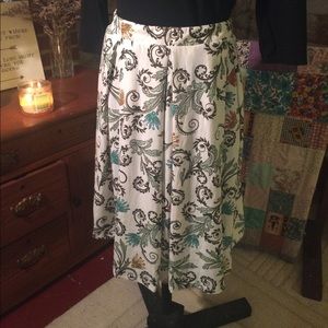 LuLaRoe Madison Skirt in Floral/Ivy Pattern