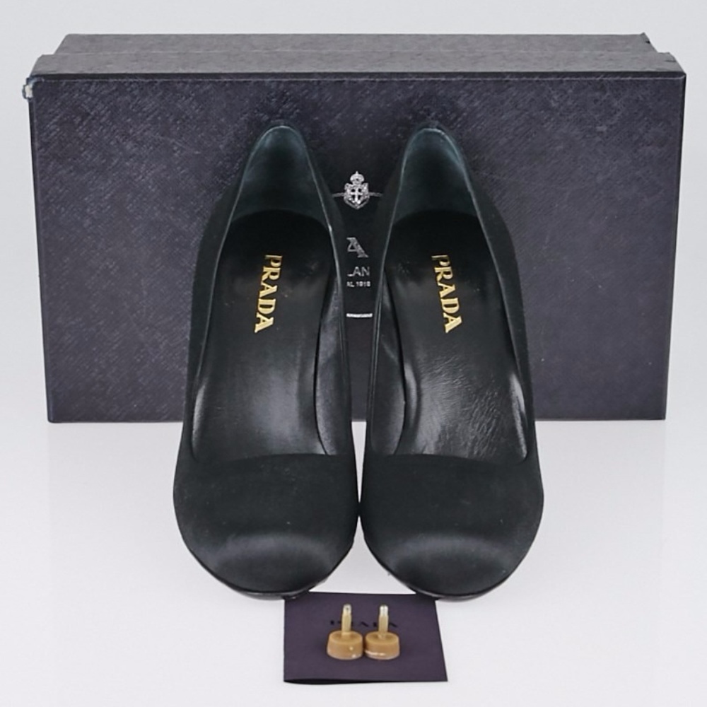 🚫SOLD🚫PRADA Black Satin Pumps Size 6/36.5