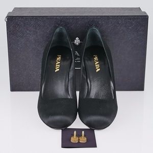🚫SOLD🚫PRADA Black Satin Pumps Size 6/36.5