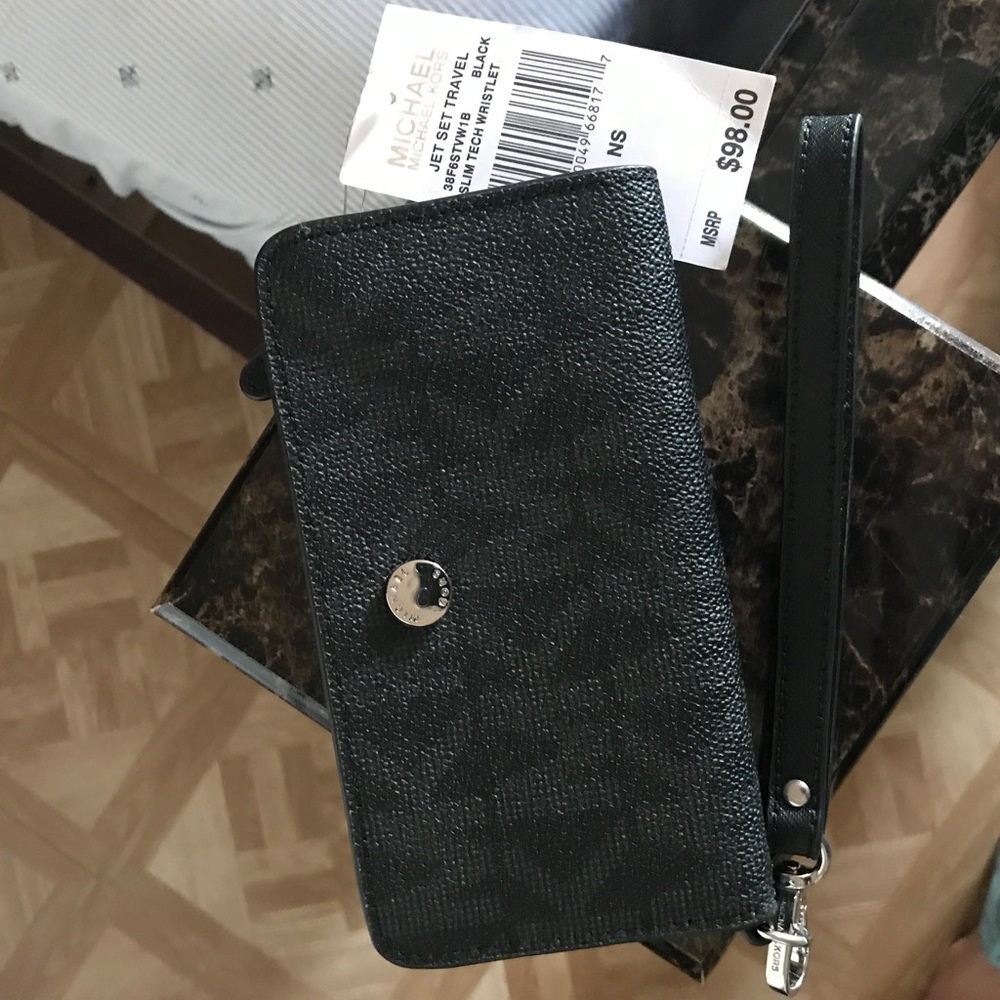 Michael Kors Wristlet