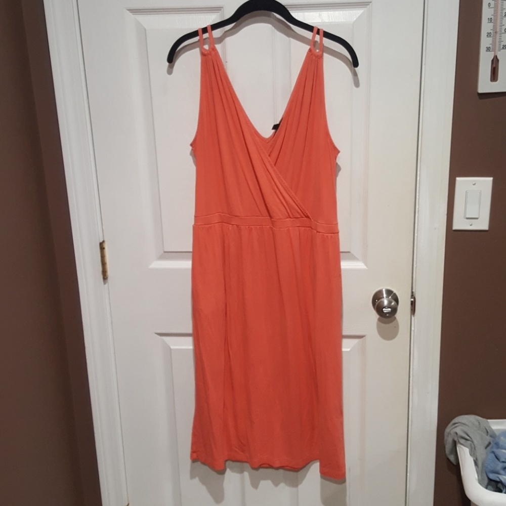 Coral dress size large open to offers