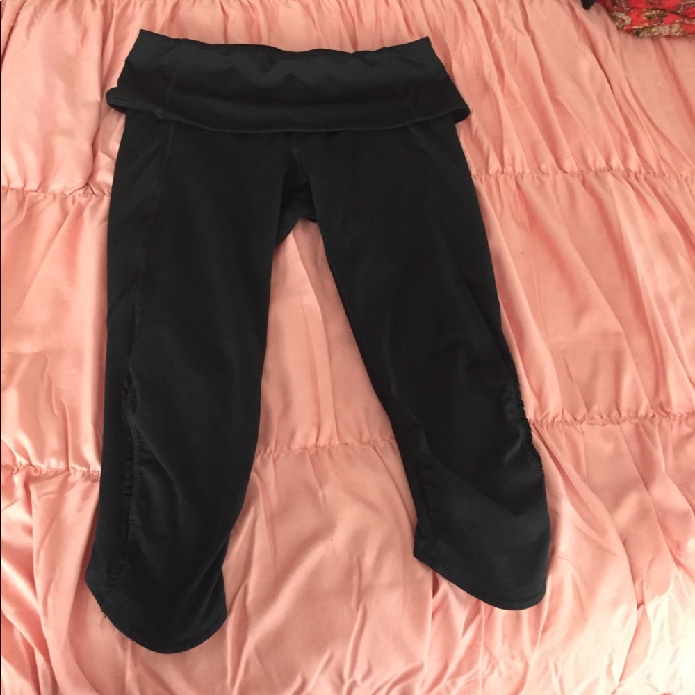 Lululemon crops