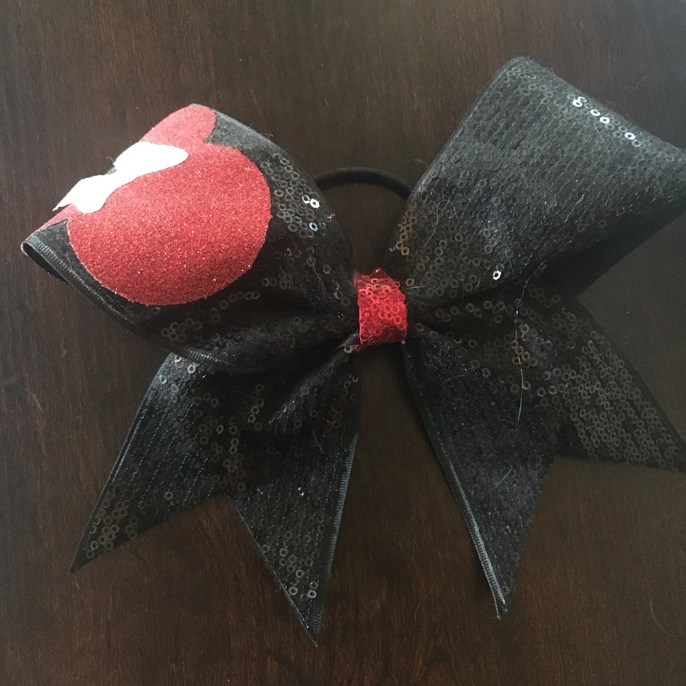 Minnie Mouse cheer bow