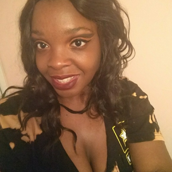 ♻️ Black T-shirt Done by Me 🤗 COMING 🔜 - Picture 3 of 3