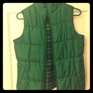Green reversible puffy vest