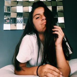 Meet your Posher, Kayla