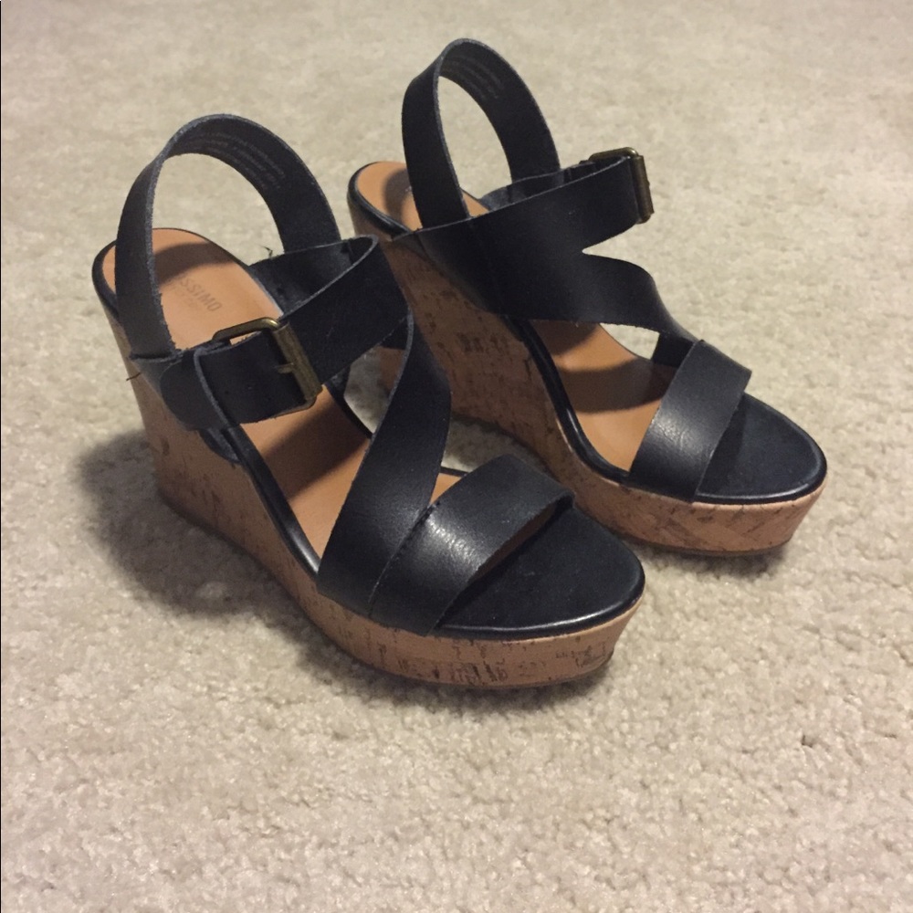 Women's Black Wedge Sandals