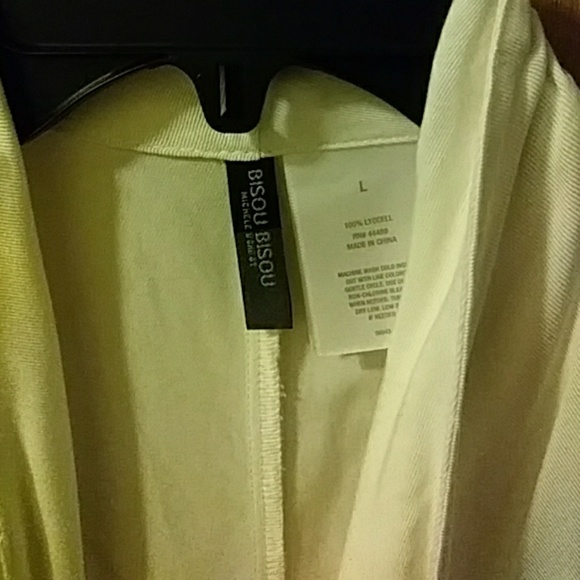 White sleeveless mid length jacket - Picture 4 of 5