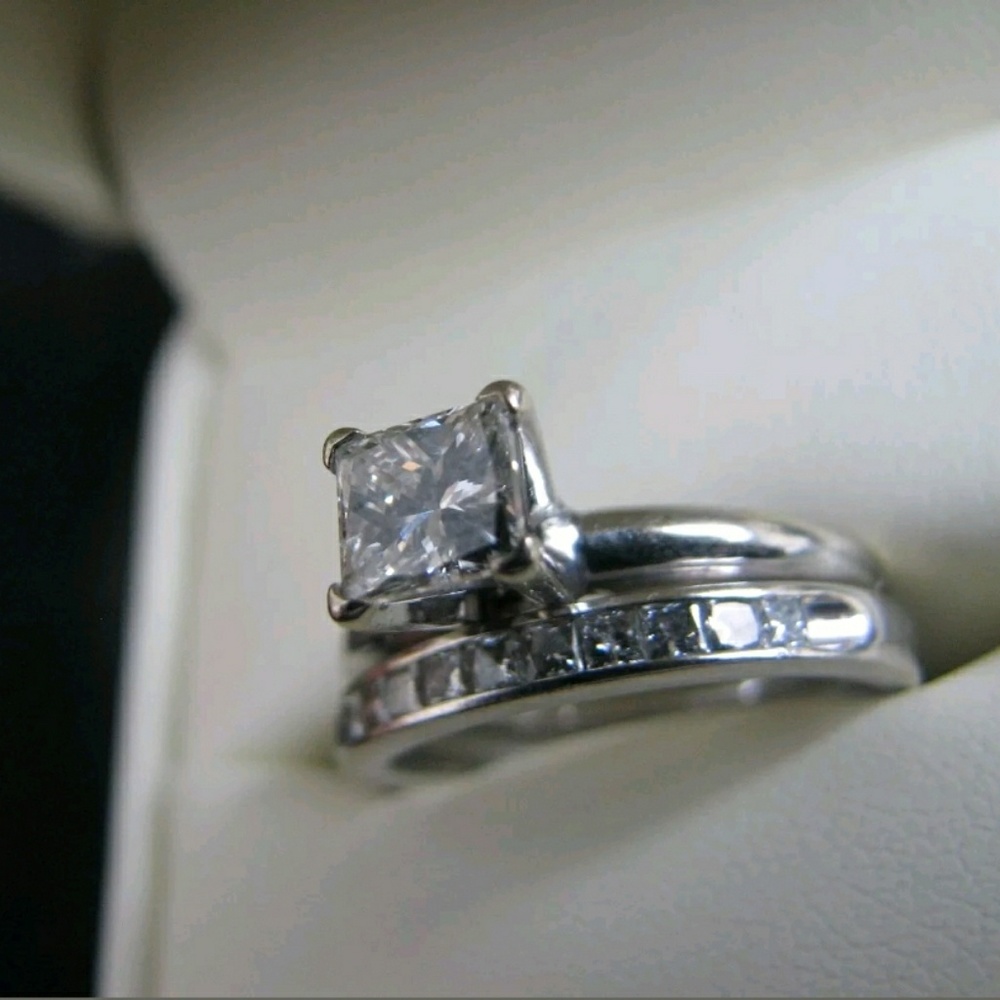 🚫@pamelamont9099 ONLY🚫14kWhite Gold Diamond Ring