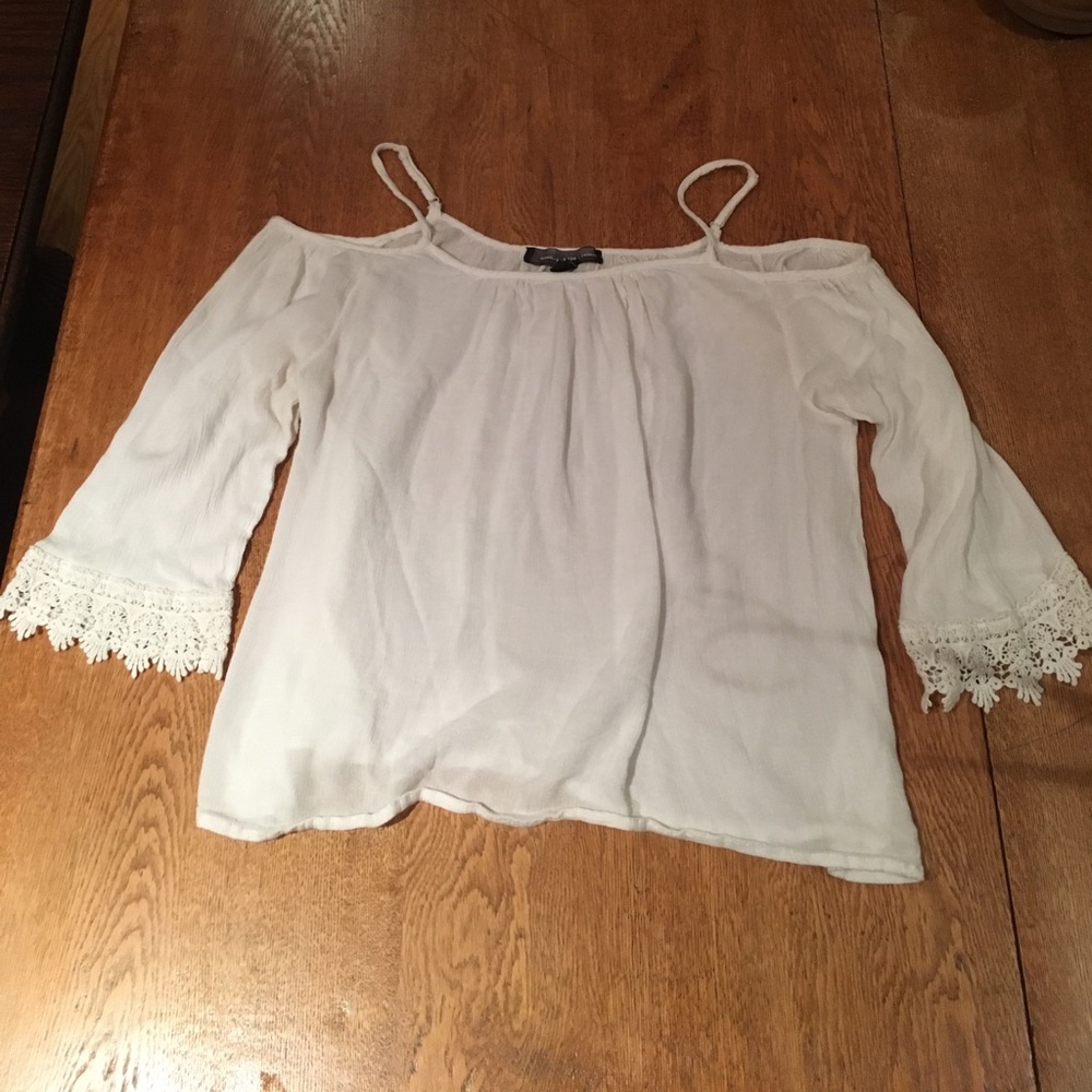Women's Off the Shoulder Top with Lace on Sleeves