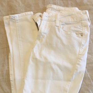 White skinny jeans
