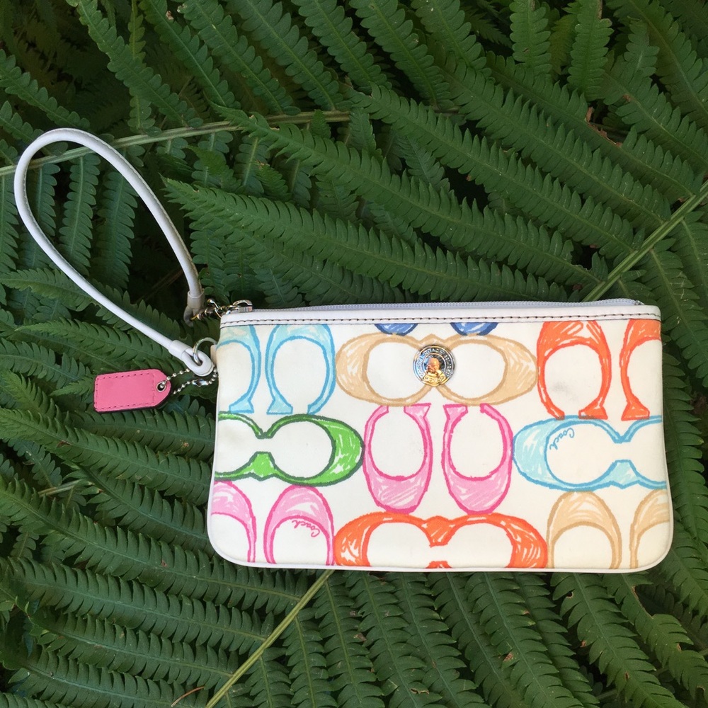 crayon wristlet 🌱