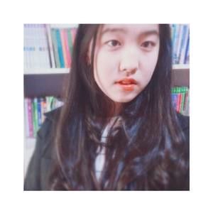 Meet your Posher, Elisa