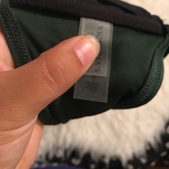 Victoria secrets swim top - Picture 3 of 3