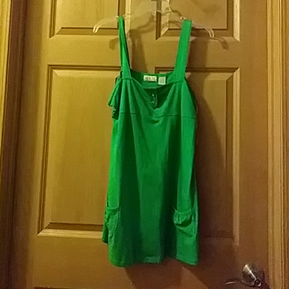 Sleeveless top