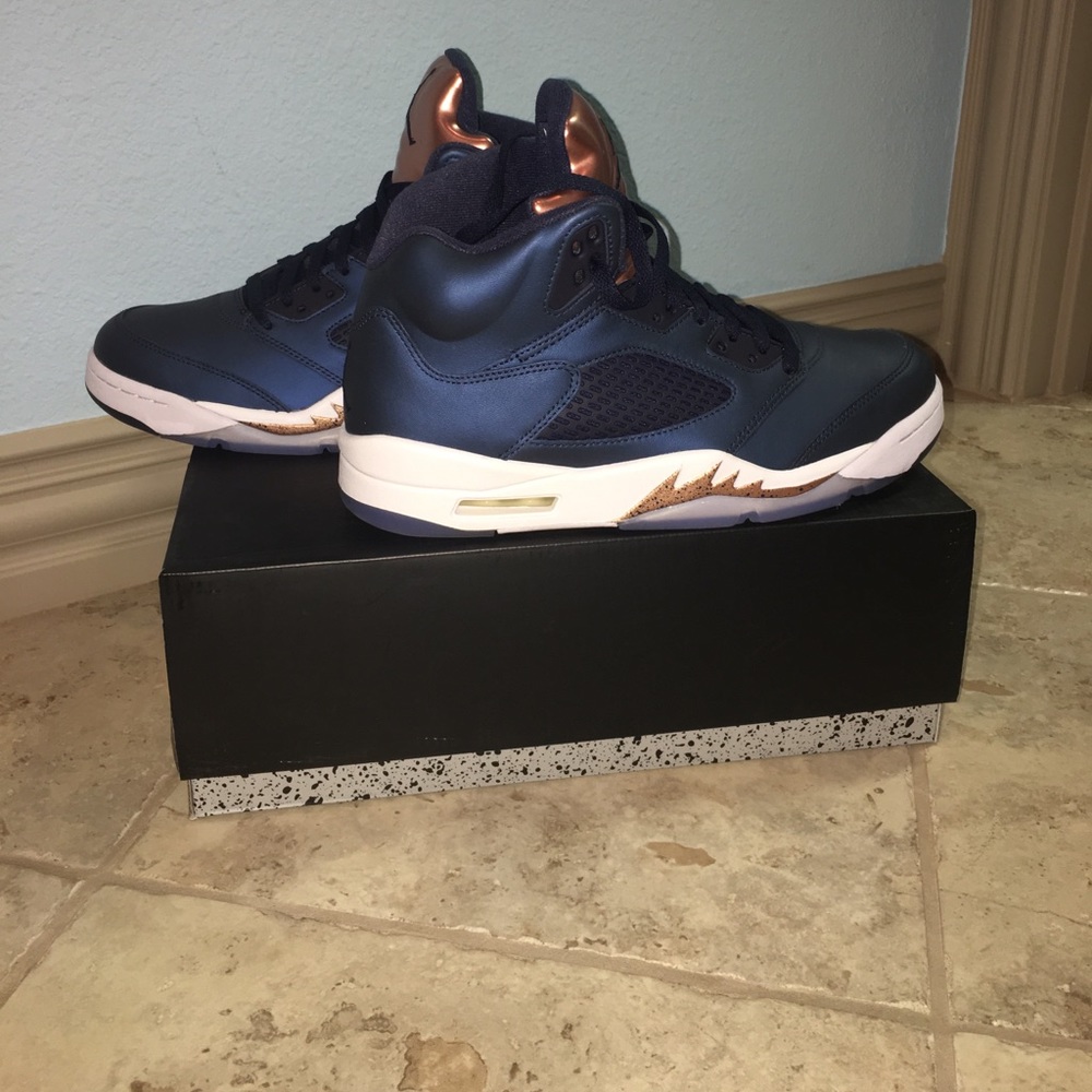 Retro 5 Obsidian