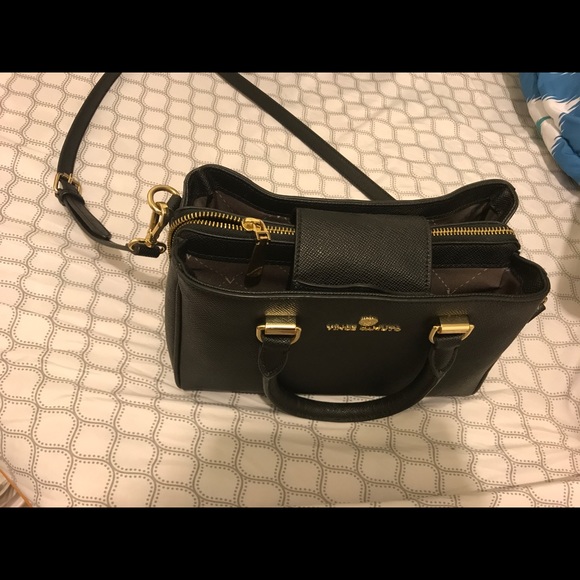 Vince Camuto - Picture 3 of 4