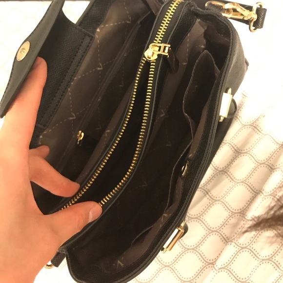 Vince Camuto - Picture 4 of 4