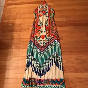 🌸🌺Adorable maxi halter dress 🌸🌺