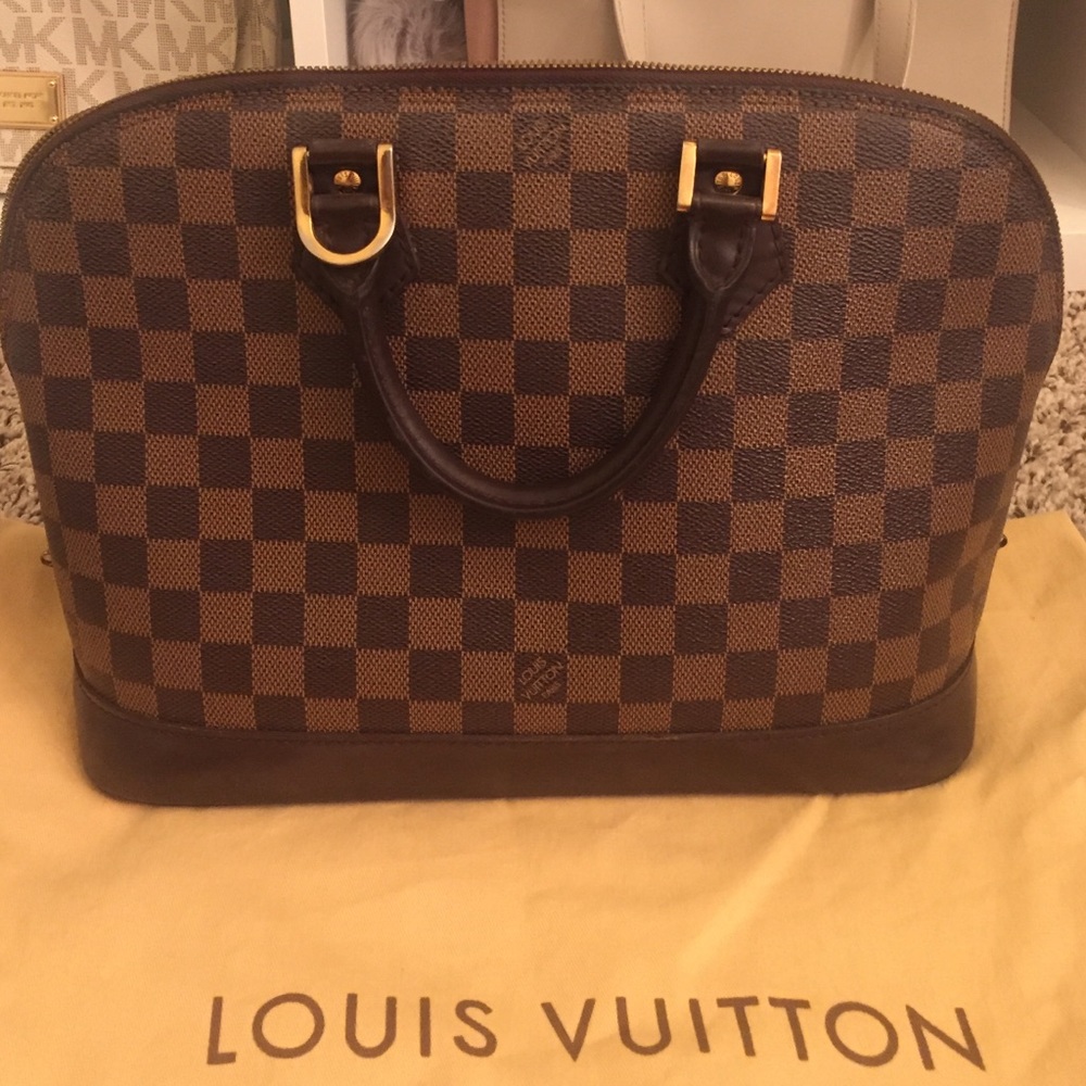 ✨SOLD✨ Louis Vuitton Alma Pm Damier Ebene