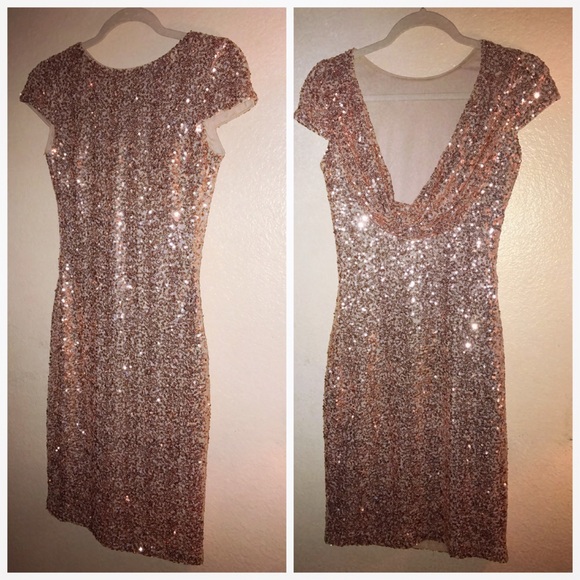 Badgley Mischka Dresses & Skirts - Gorgeous gold sequin cowl-back sheath dress
