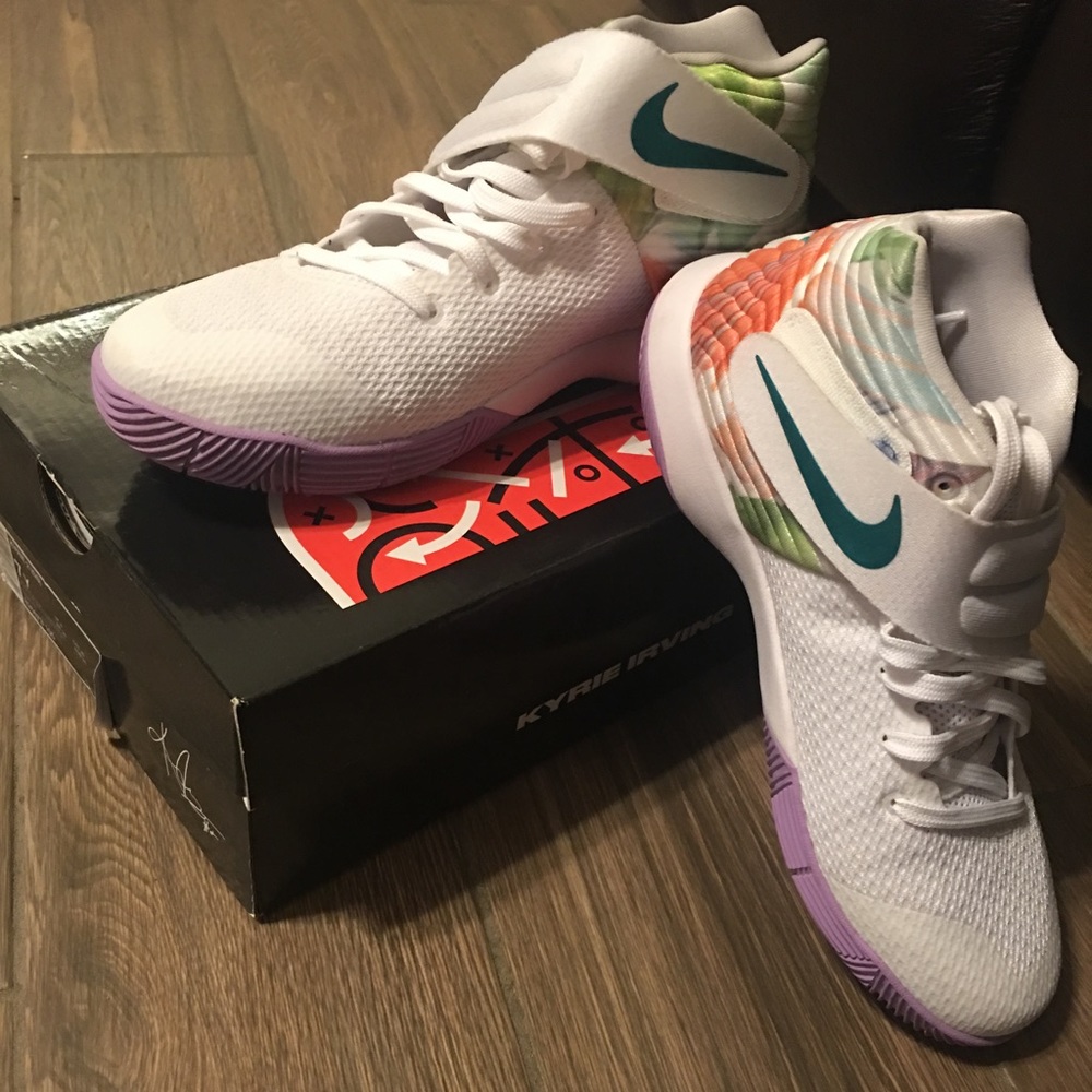 NIKE KYRIE 2 - 7YOUTH GRADE SCHOOL