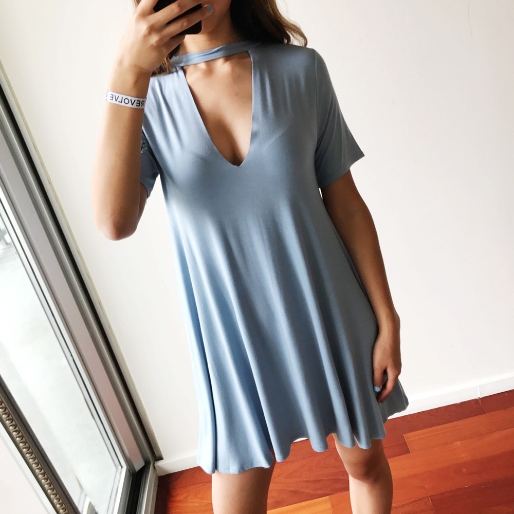 Azure Blue Creamy V-Neck Choker Dress