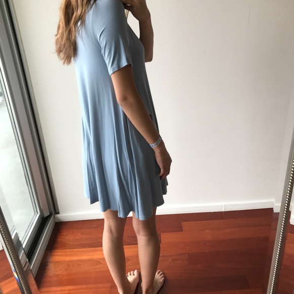Azure Blue Creamy V-Neck Choker Dress - Picture 4 of 5