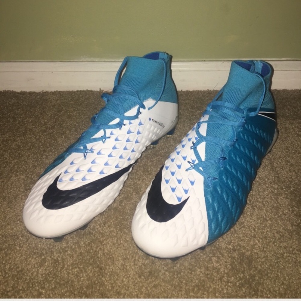 NIKE HYPERVENOM PHATAL III DYNAMIC FIT FG