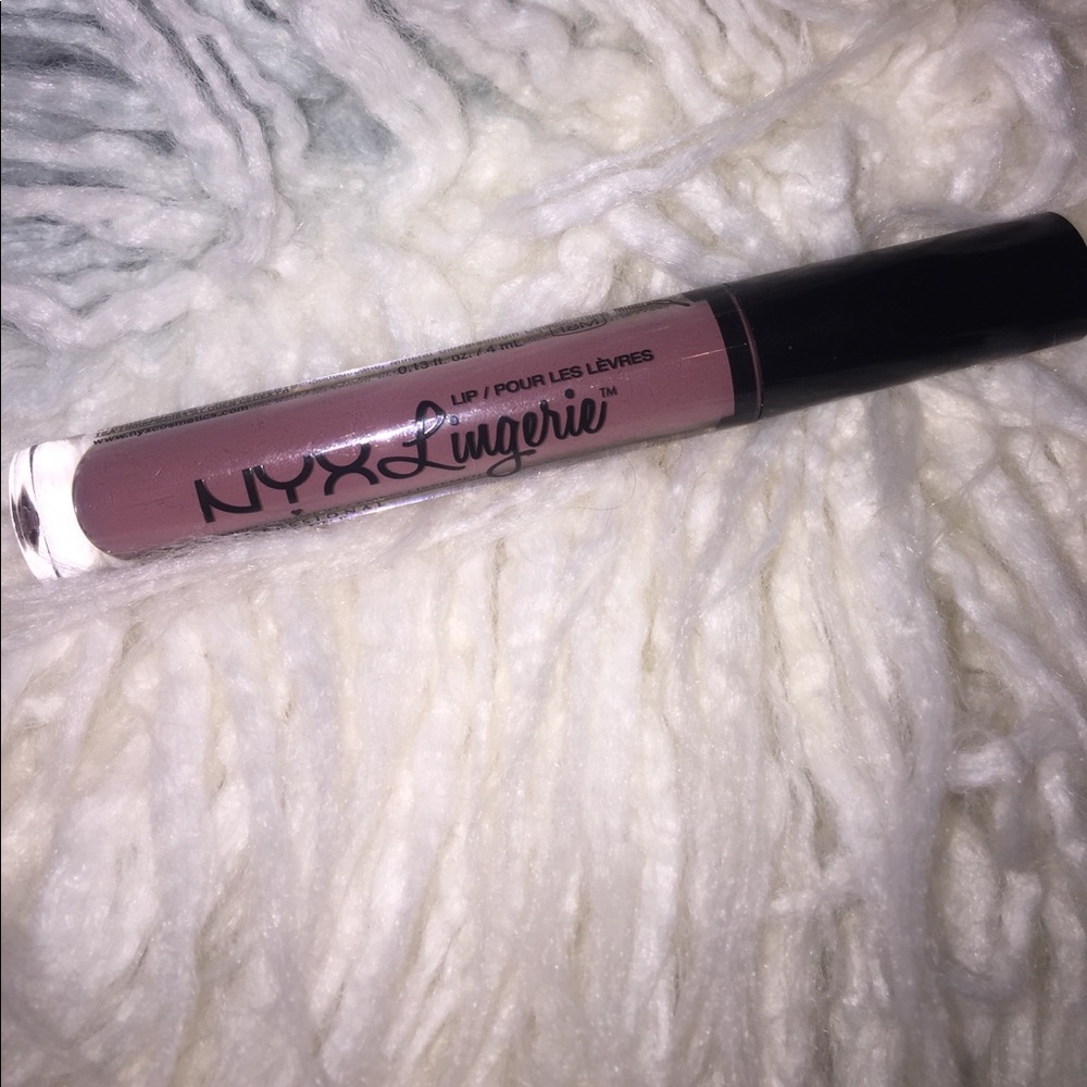Mauve Lip Color
