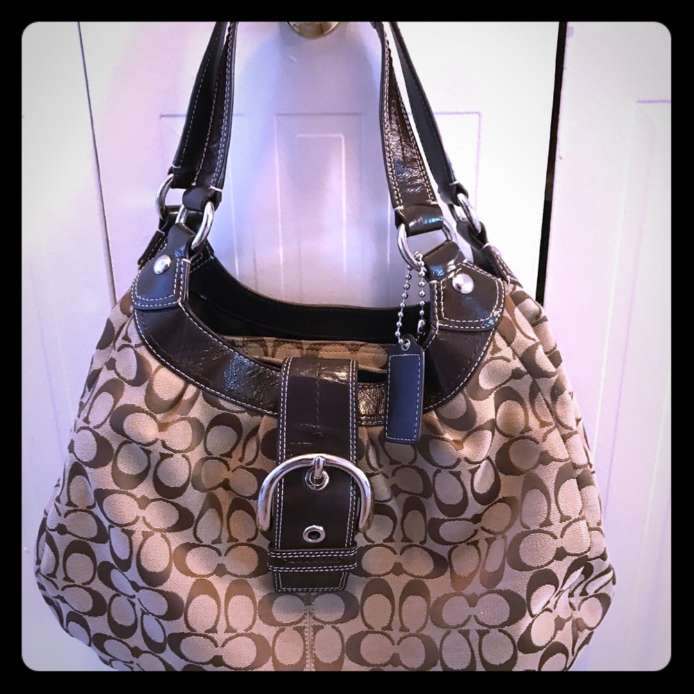 💋Must have Coach statement bag!❤️