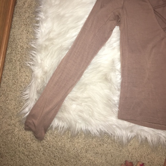 Pacsun MetoWe Top - Picture 4 of 6