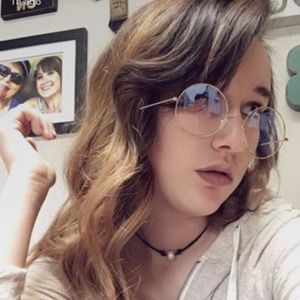 Meet your Posher, Desiree