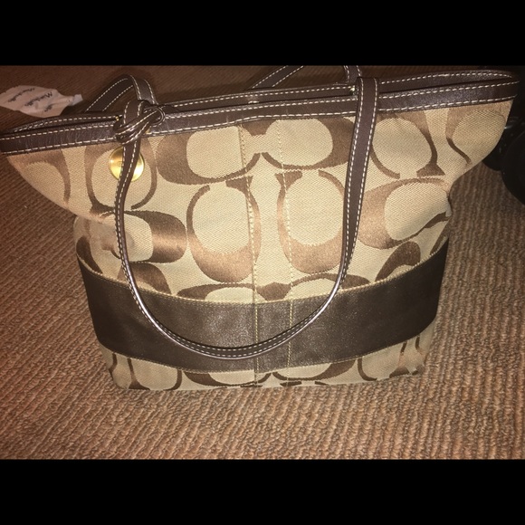 Coach Handbags - Coach bag