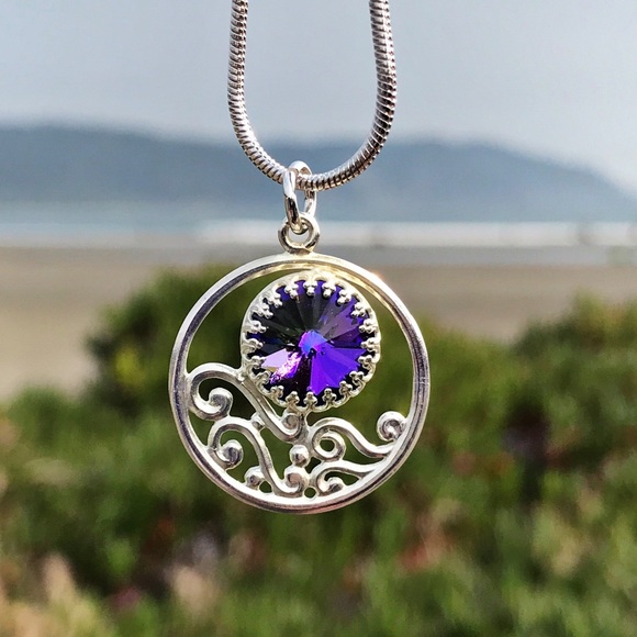 Jewelry - Handcrafted necklace with Swarovski crystal #239