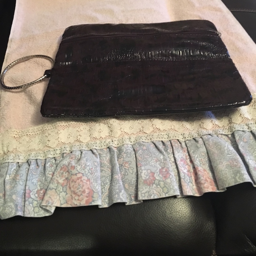 Wristlets - Picture 2 of 8