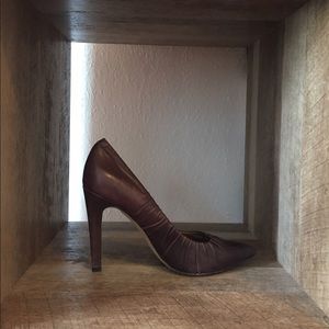 Size 7.5 Vince Camuto Brown Leather Heals
