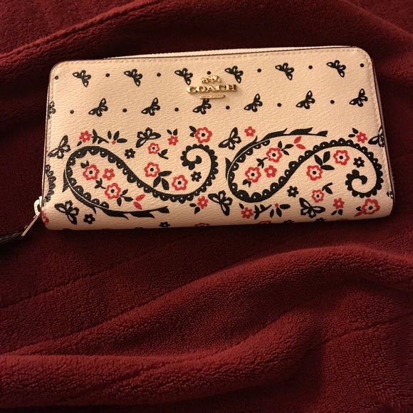 Coach Handbags - Coach wallet
