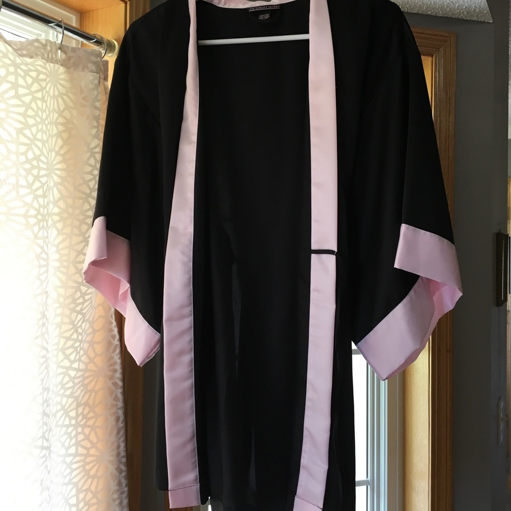 VS Silk Robe
