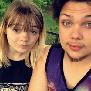 Meet your Posher, Ayla