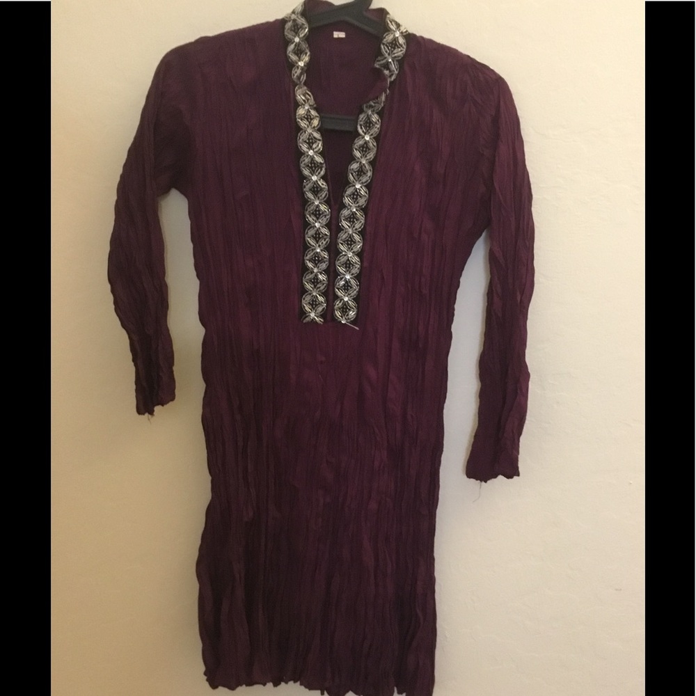 Deep purple crinkled kurta/ tunic with beadwork